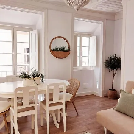 The Bird House Apartment *