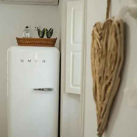 The Bird House Apartment *