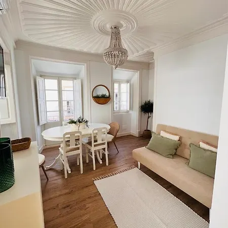 The Bird House Apartment